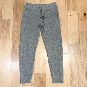 LIKE NEW Lululemon Women’s Engineered Warmth Jogger